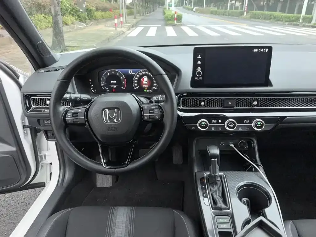 Honda Civic — фото 7