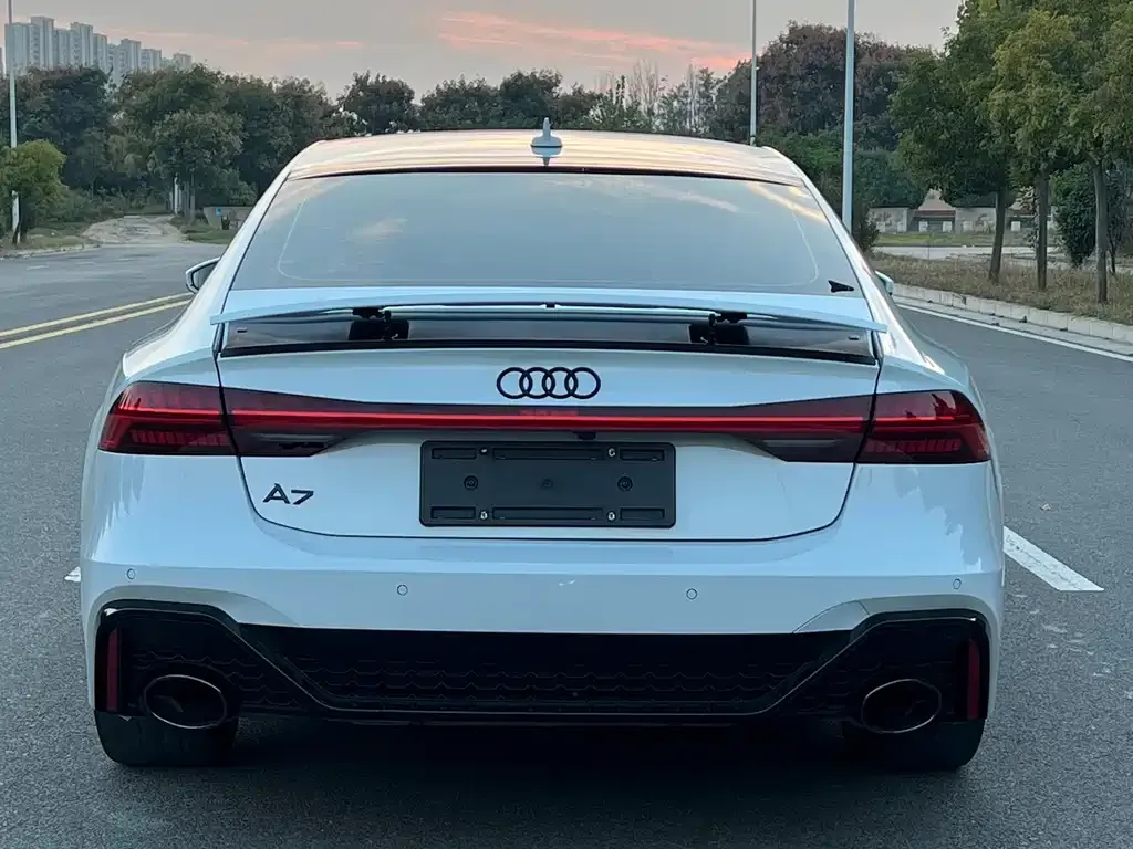 Audi A7 — фото 7