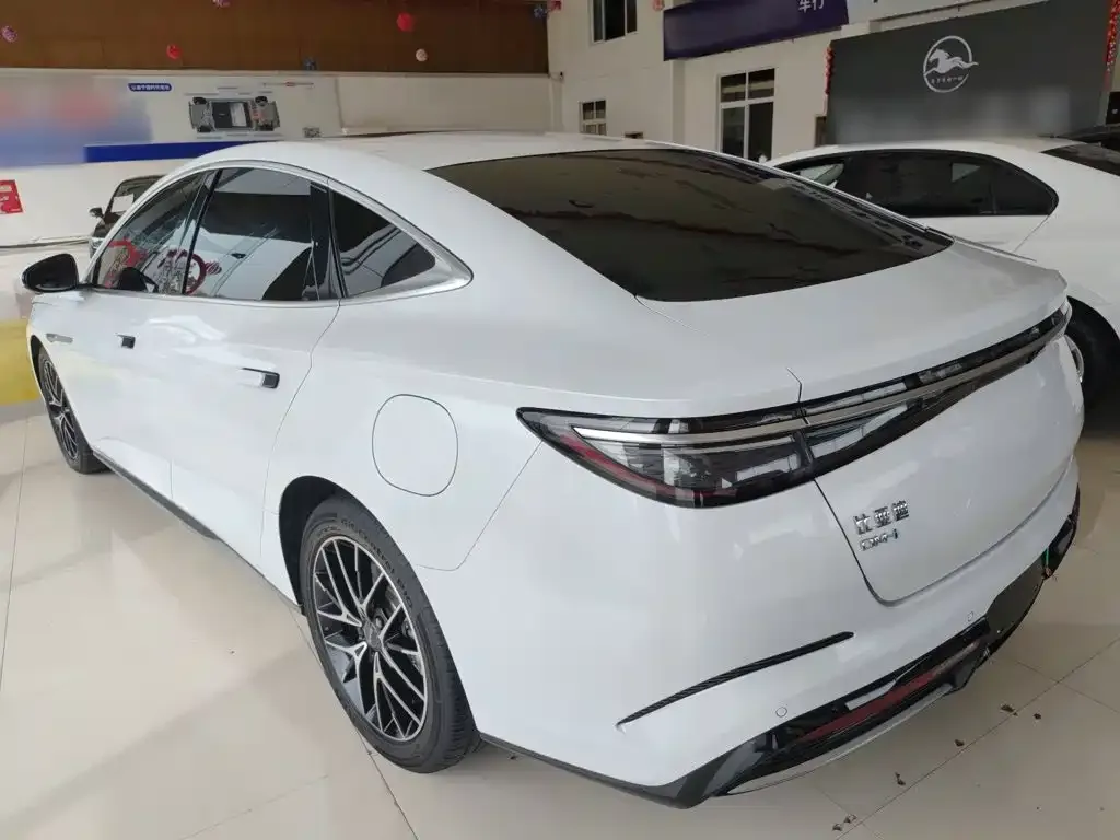BYD Seal — фото 4