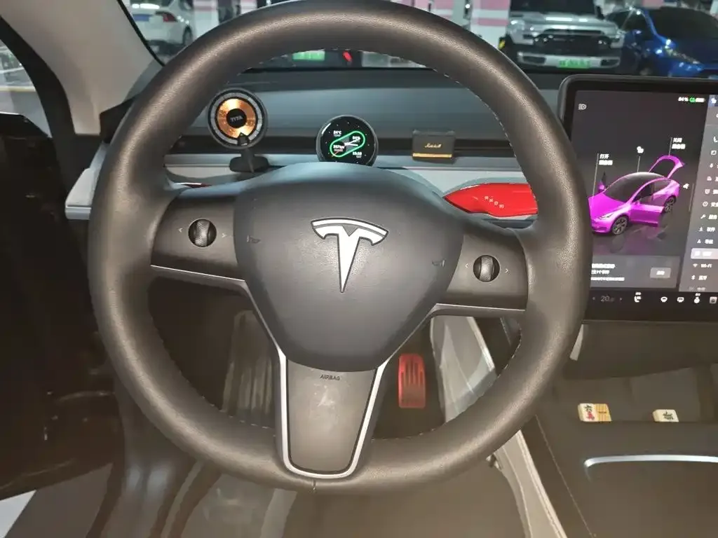 Tesla Model Y — фото 4