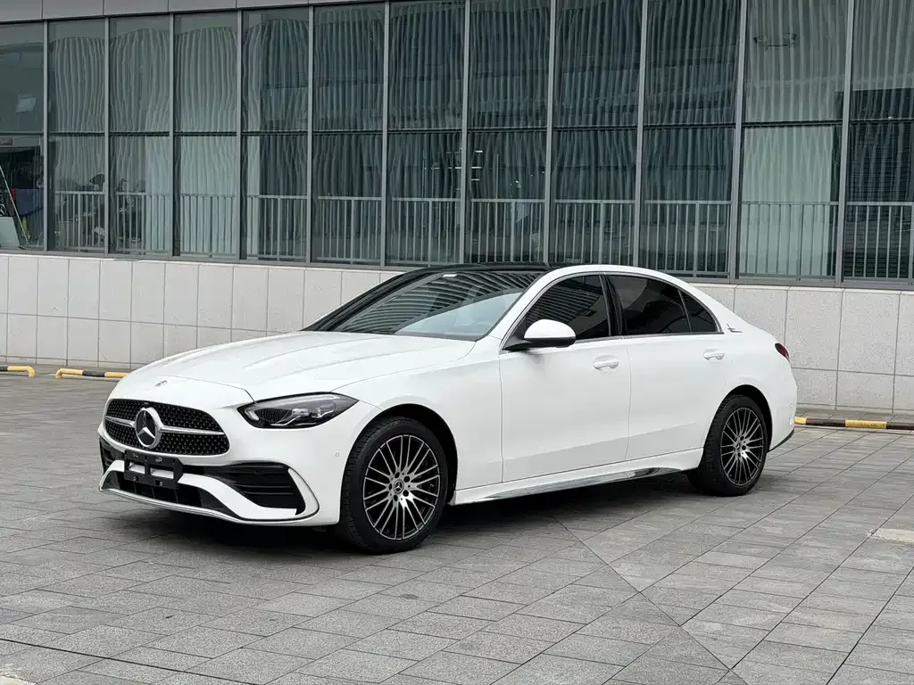 Mercedes-Benz C-Class — фото 1