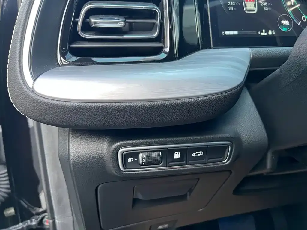 GAC Motor Trumpchi GS8 — фото 4