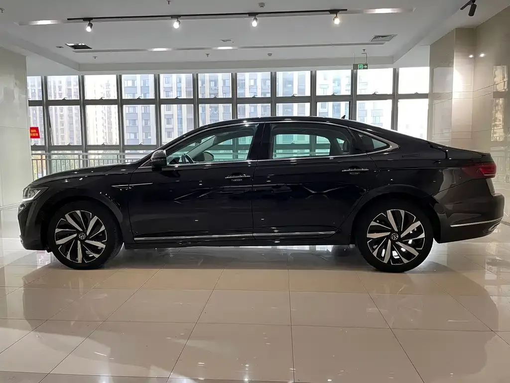 Volkswagen Passat — фото 9