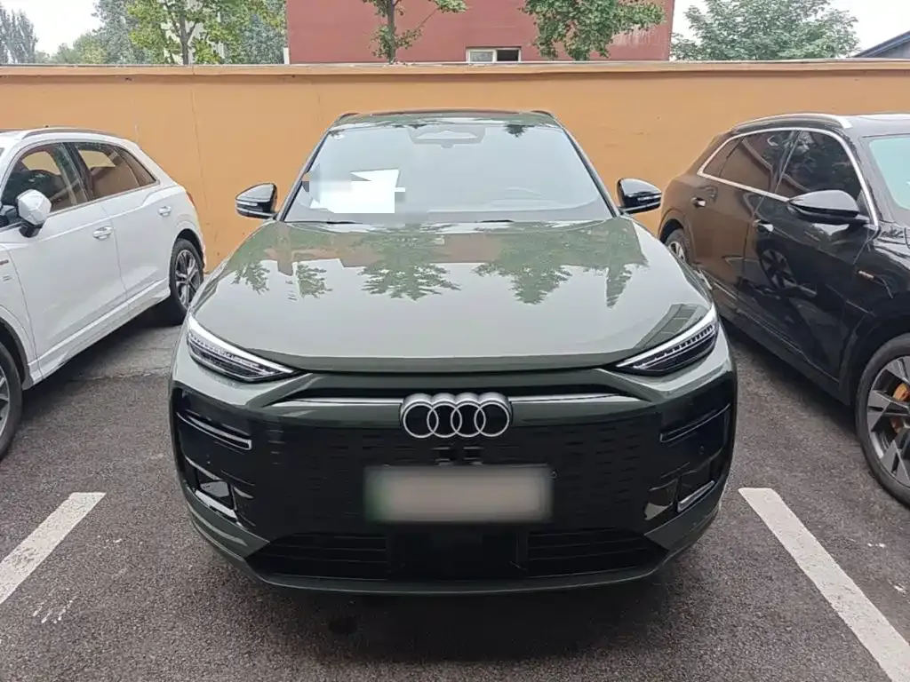 Audi Q6L e-tron — фото 3