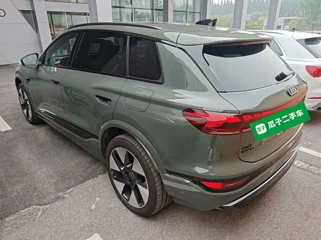 Audi Q6L e-tron — фото 8