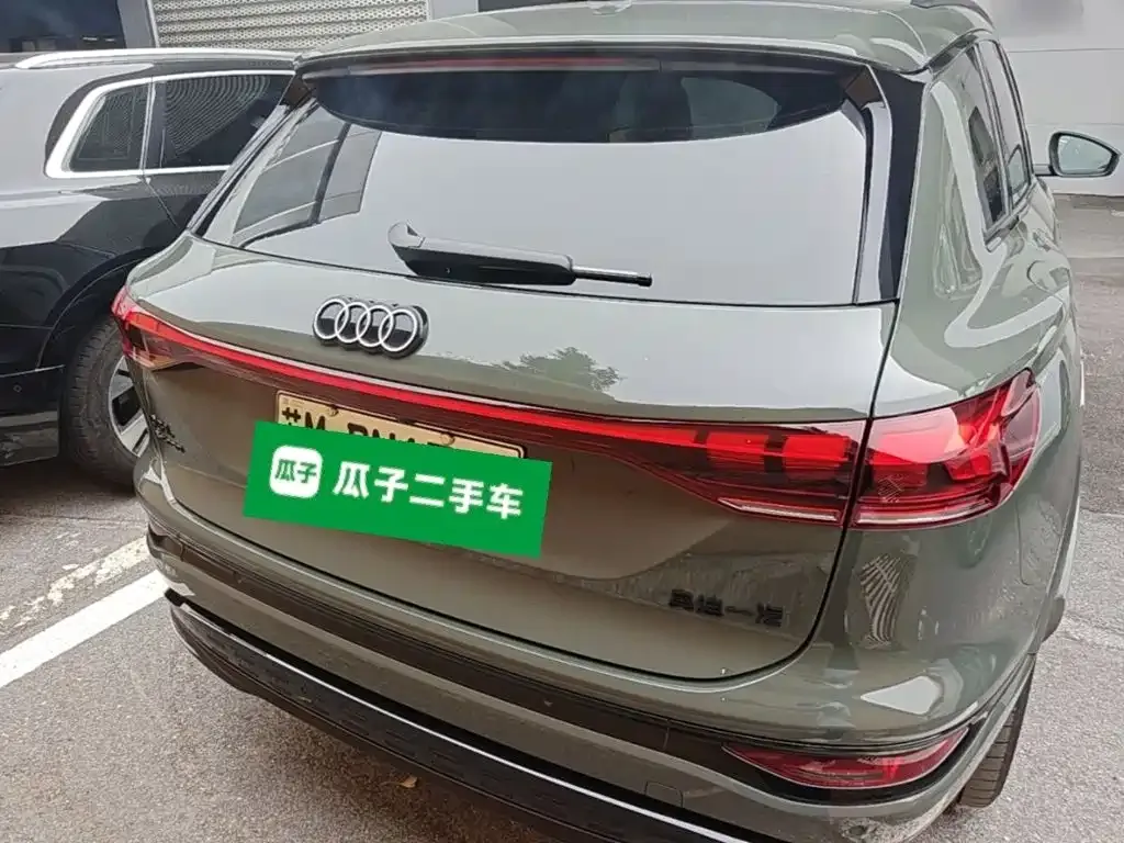 Audi Q6L e-tron — фото 2