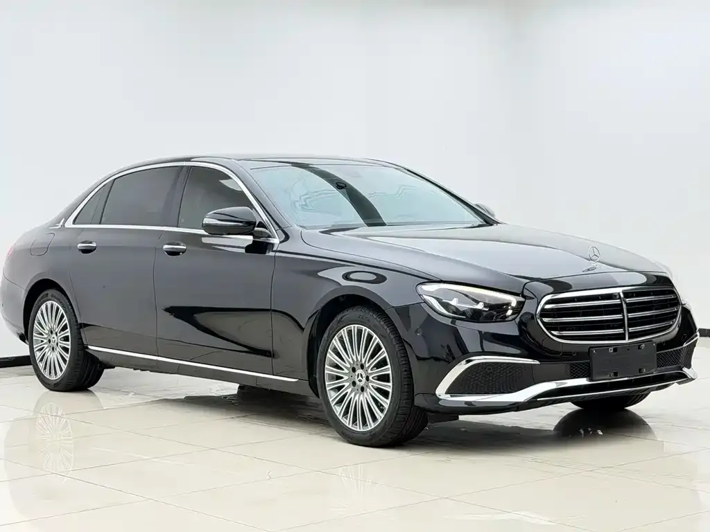 Mercedes-Benz E-Class — фото 5