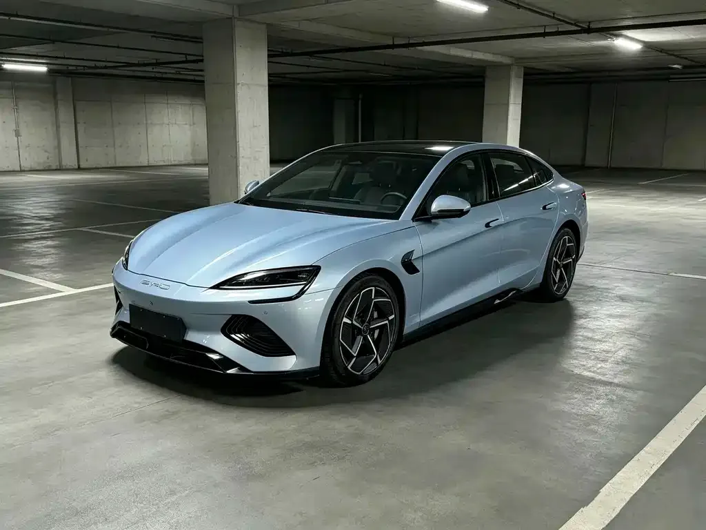 BYD Seal — фото 1