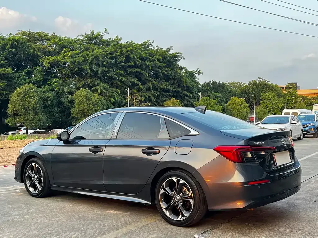 Honda Civic — фото 8