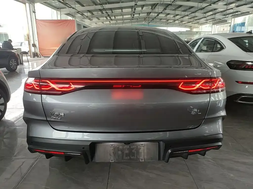 BYD Qin L — фото 4