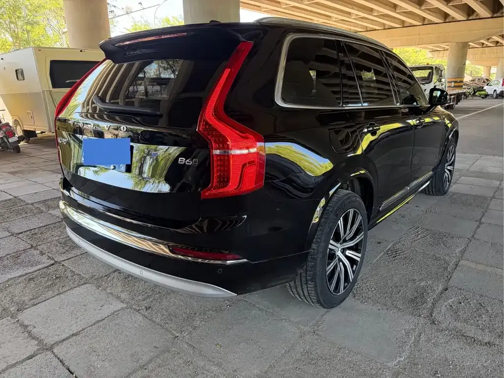 Volvo XC90 — фото 9