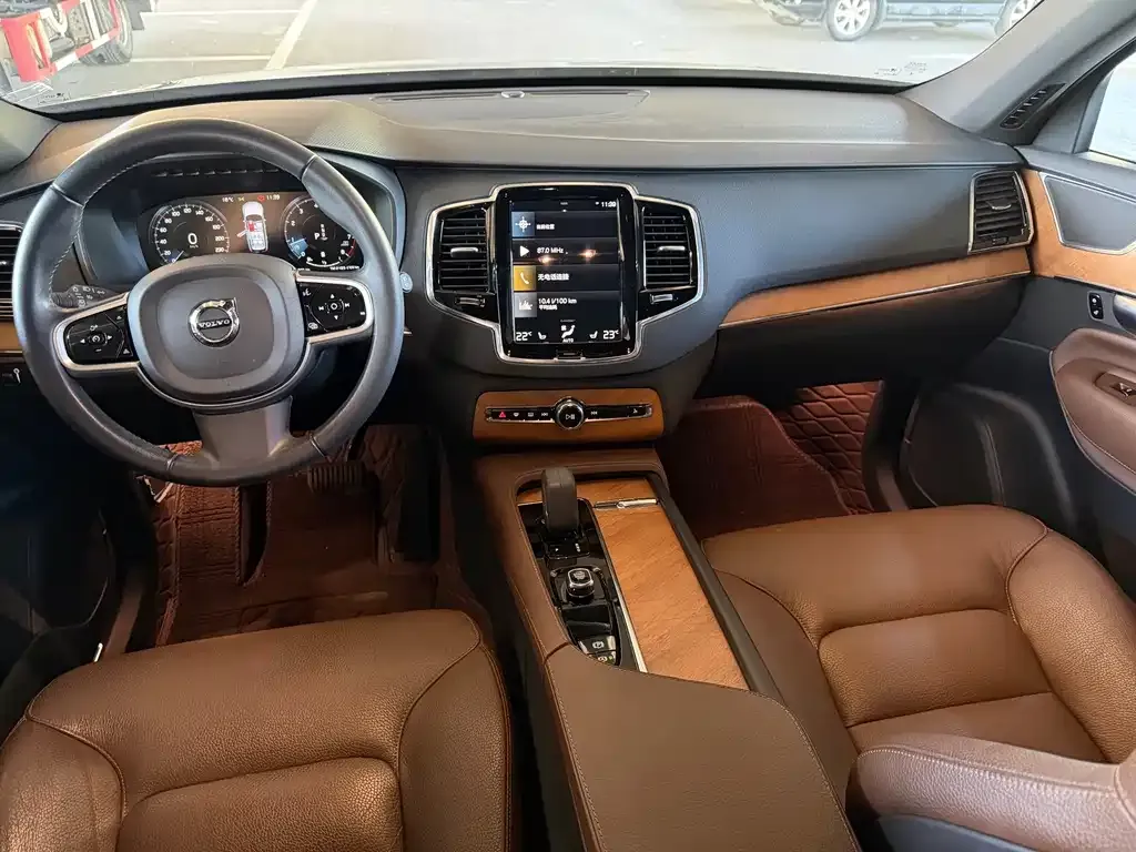 Volvo XC90 — фото 3