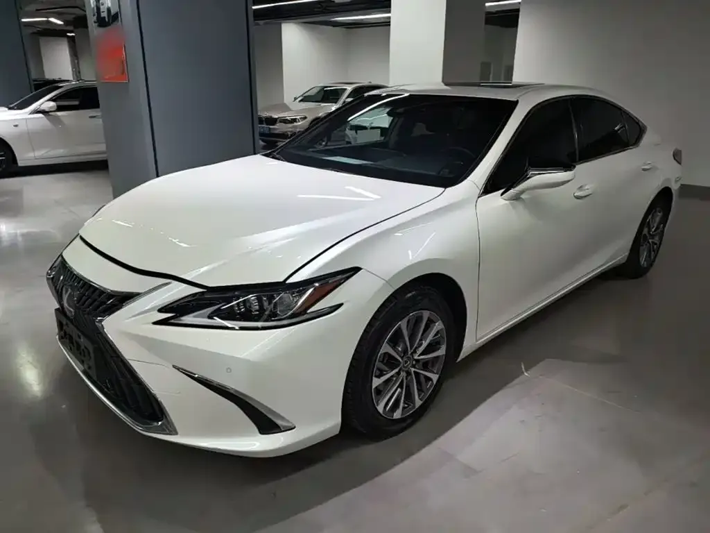 Lexus ES — фото 7