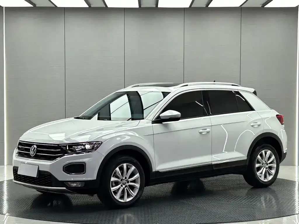 Volkswagen T-Roc — фото 1