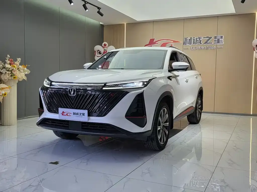 Changan CS75 PLUS — фото 1