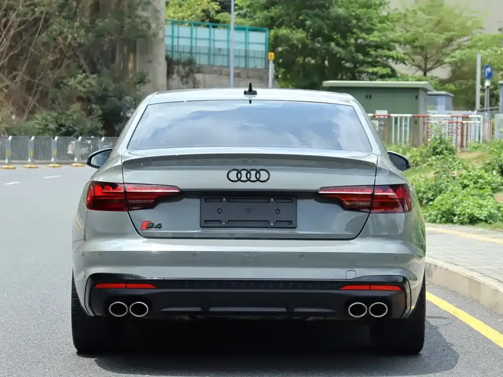 Audi S4 — фото 2