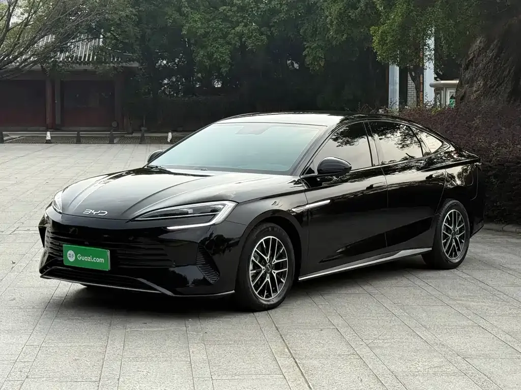 BYD Seal — фото 1