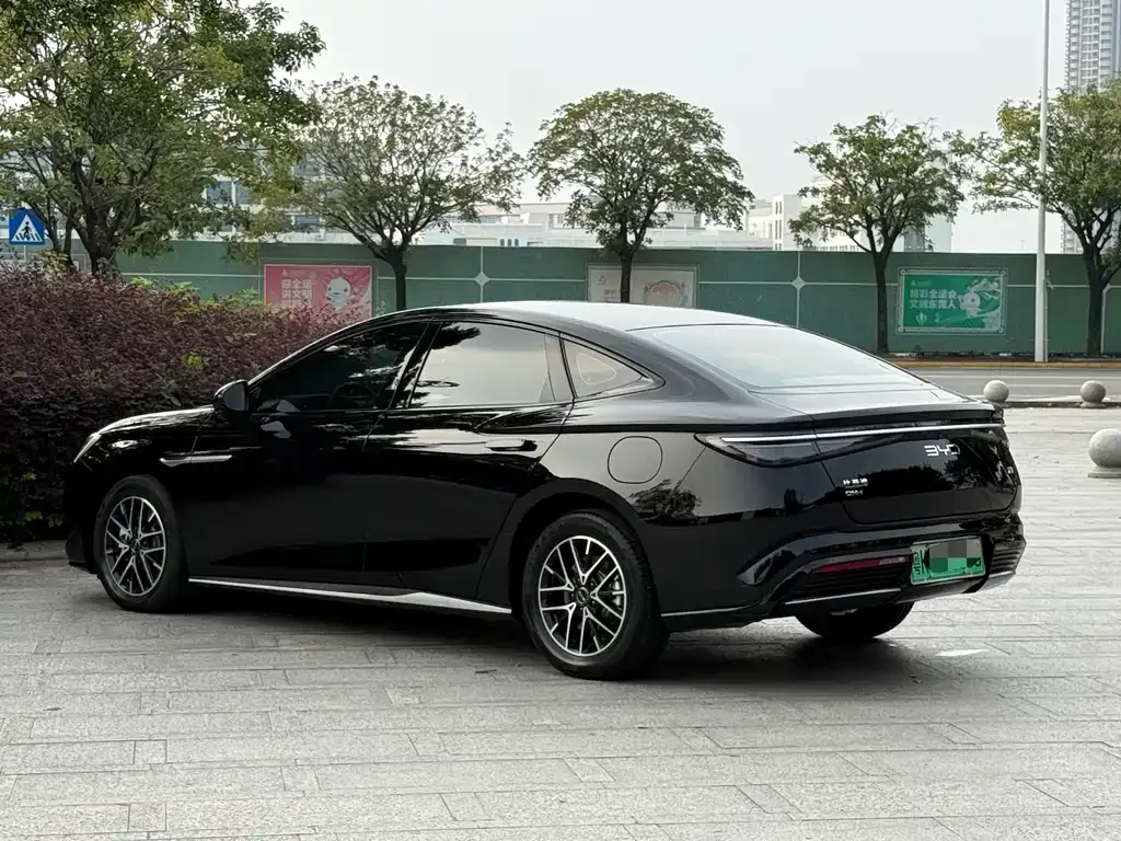 BYD Seal — фото 7