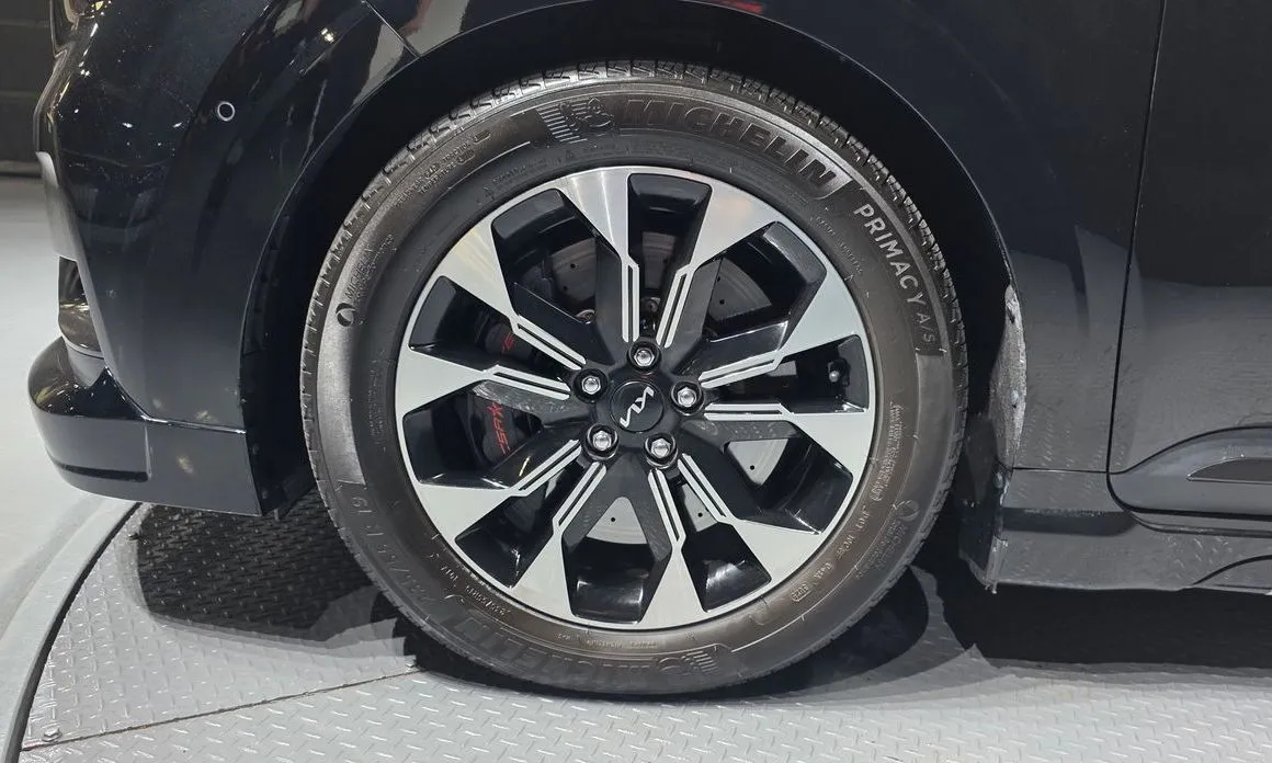 Kia Carnival — фото 5