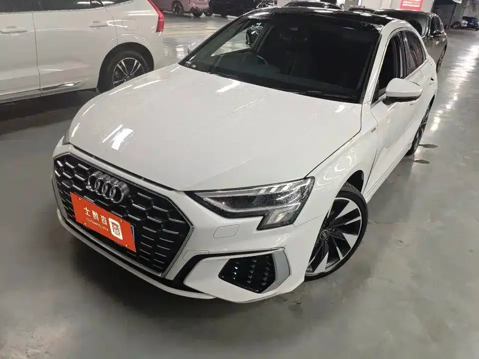 Audi A3 — фото 1