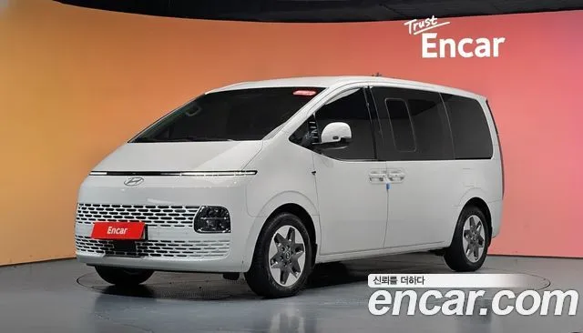 Hyundai Staria — фото 1