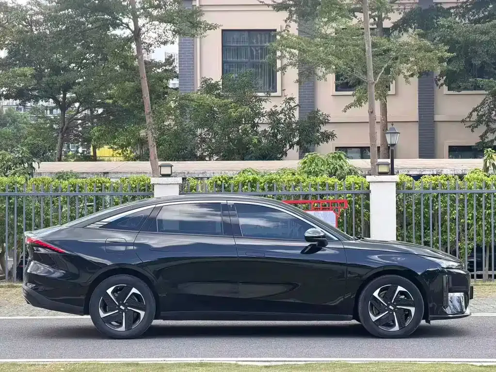 Geely Galaxy L6 — фото 10