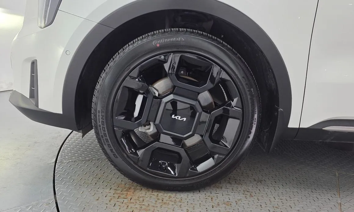 Kia Sorento — фото 6
