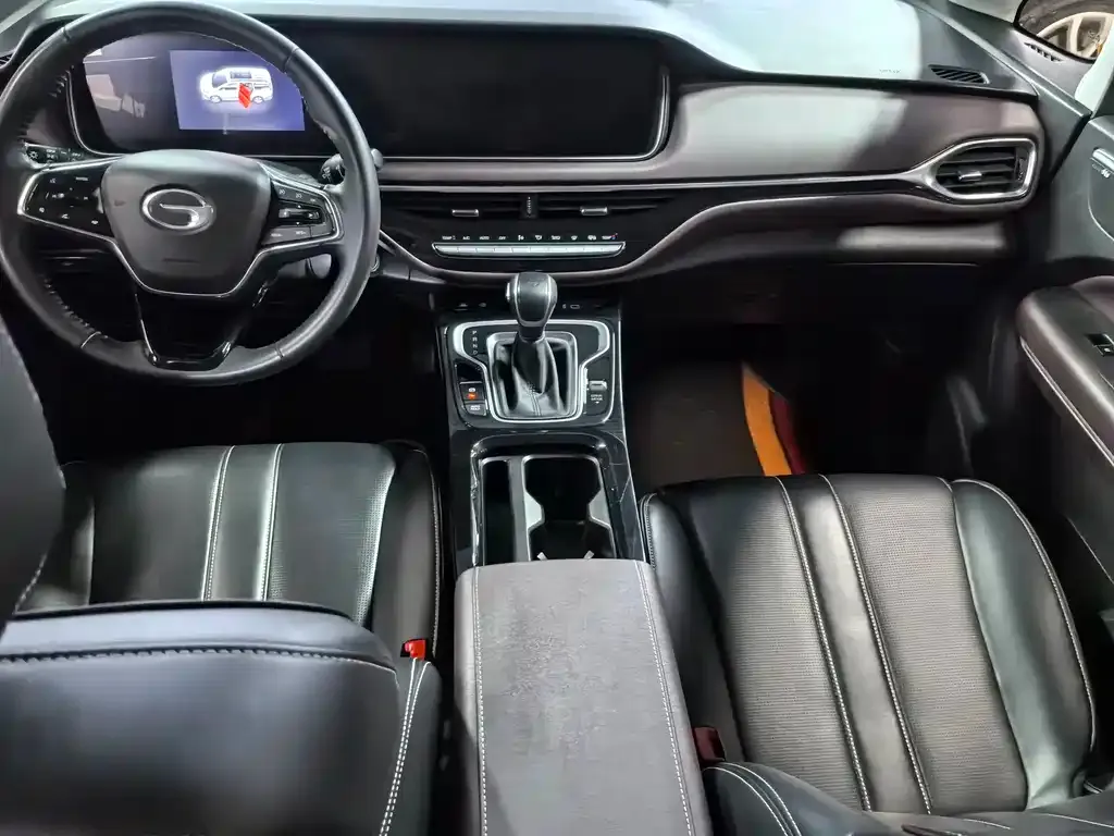 GAC Motor Trumpchi M6 — фото 10