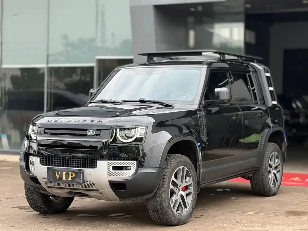 Land Rover Defender — фото 1