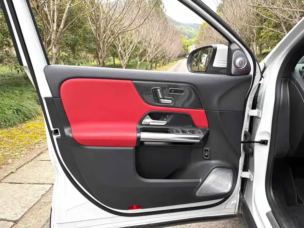 Mercedes-Benz GLA AMG — фото 8