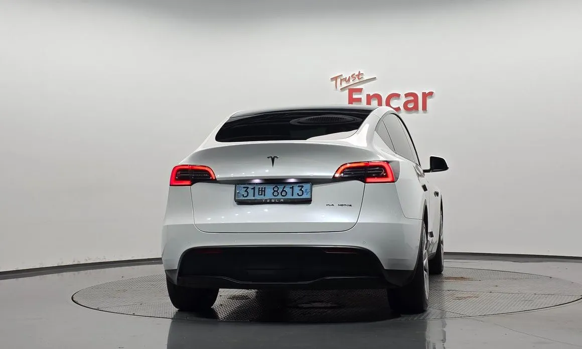 Tesla Model Y — фото 5