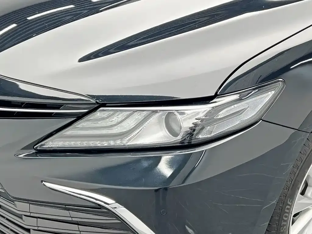 Toyota Camry — фото 6