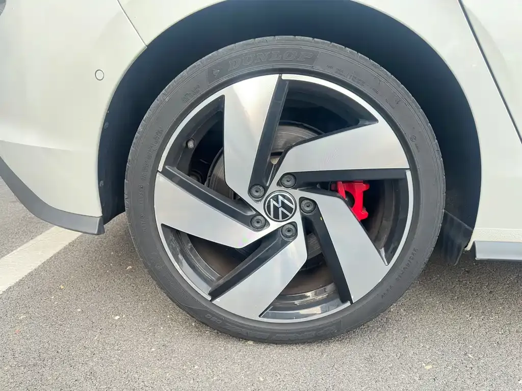 Volkswagen Golf GTI — фото 6