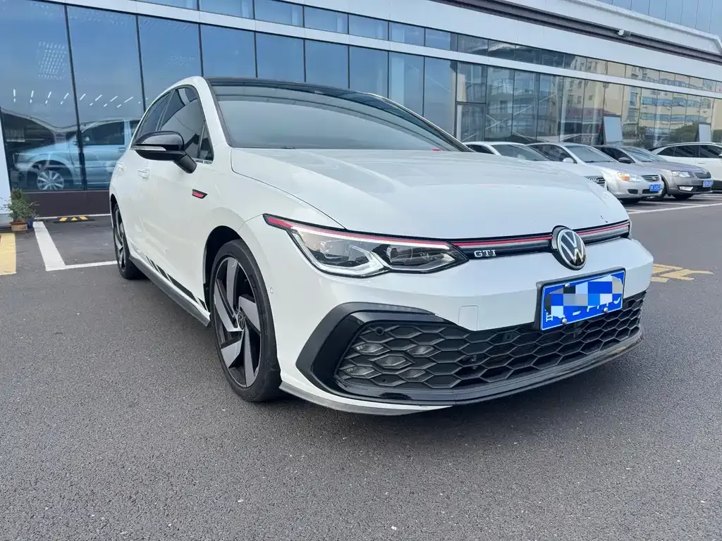 Volkswagen Golf GTI — фото 7
