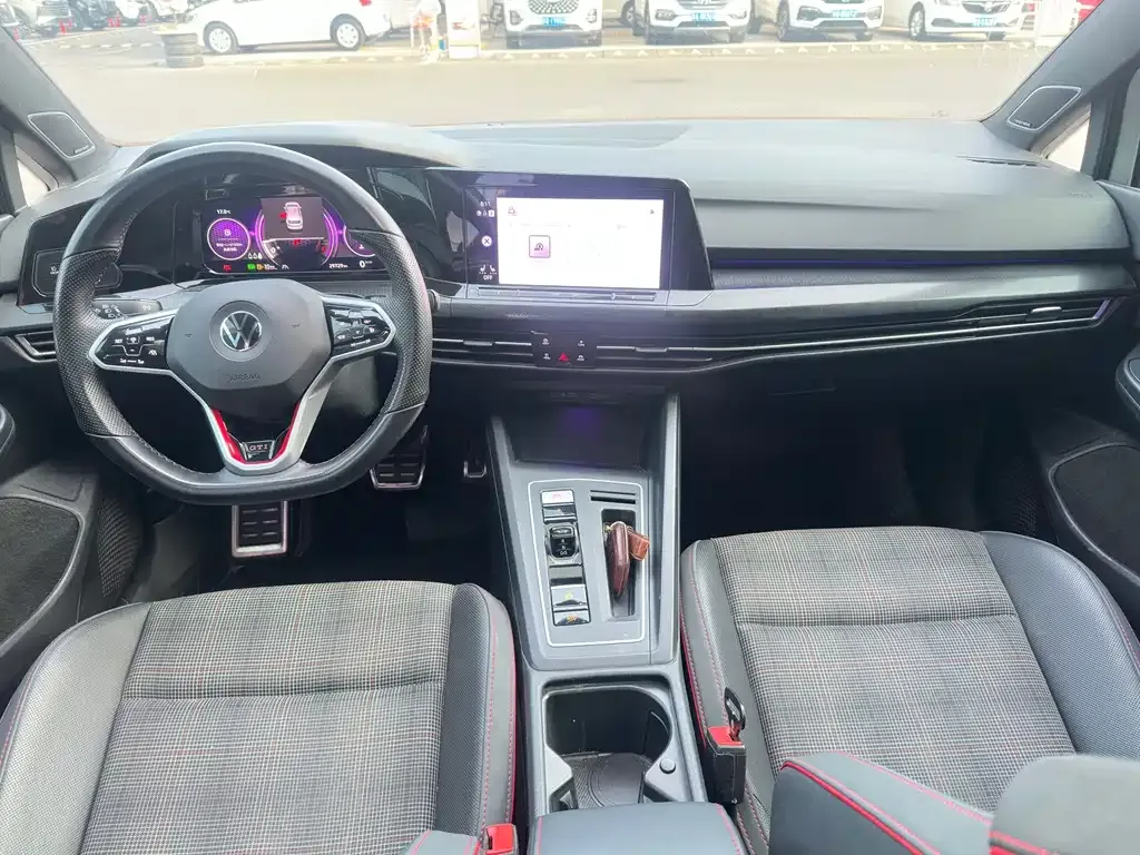 Volkswagen Golf GTI — фото 5