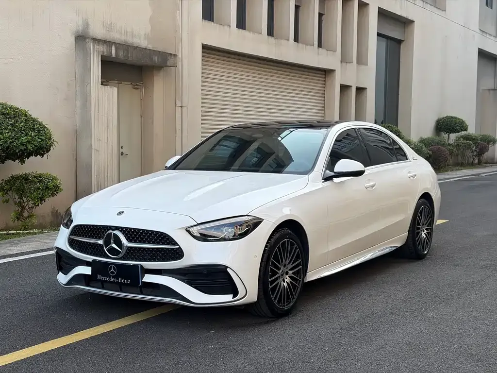 Mercedes-Benz C-Class — фото 1
