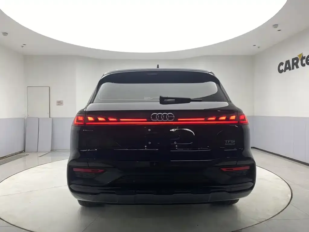 Audi Q6 — фото 10