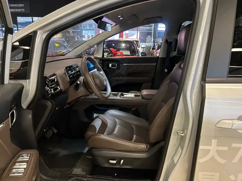 Wuling Xingguang 730 New Energy — фото 9