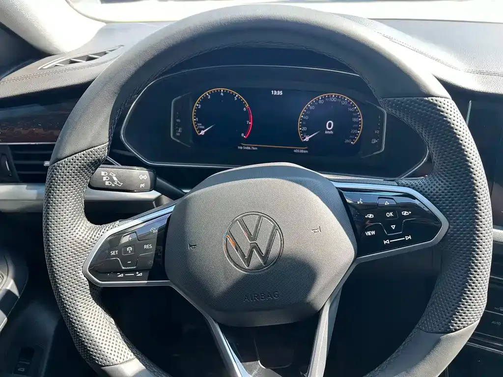 Volkswagen Passat — фото 3