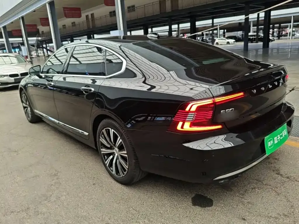 Volvo S90 — фото 10