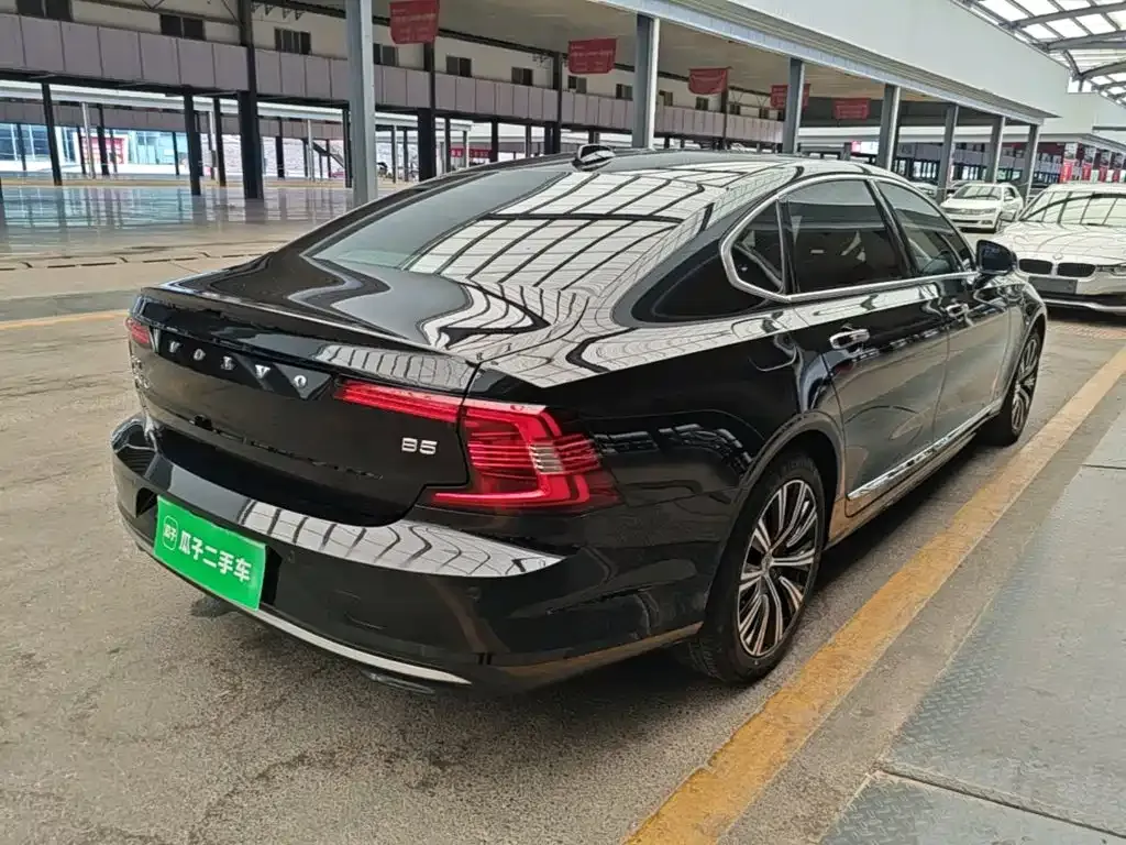 Volvo S90 — фото 9
