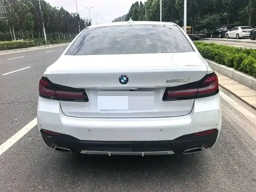 BMW 5 Series — фото 6