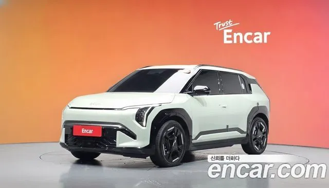 Kia EV3 — фото 1