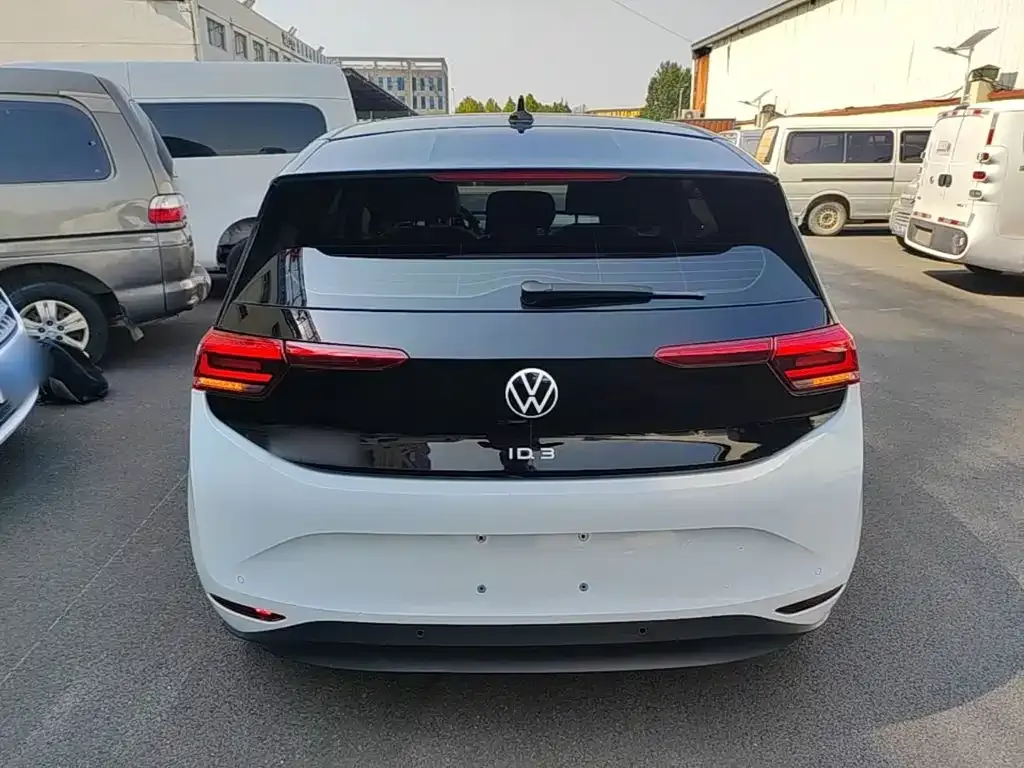Volkswagen ID.3 — фото 2
