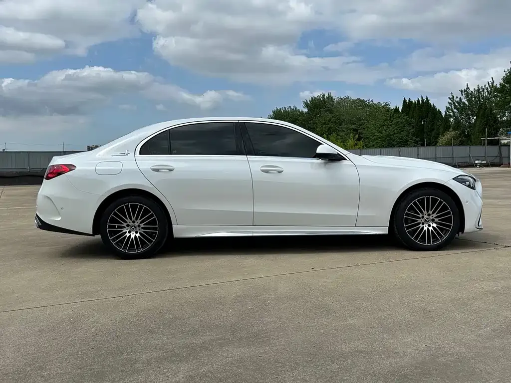 Mercedes-Benz C-Class — фото 10