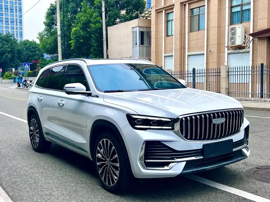 Geely Xingyue L — фото 1