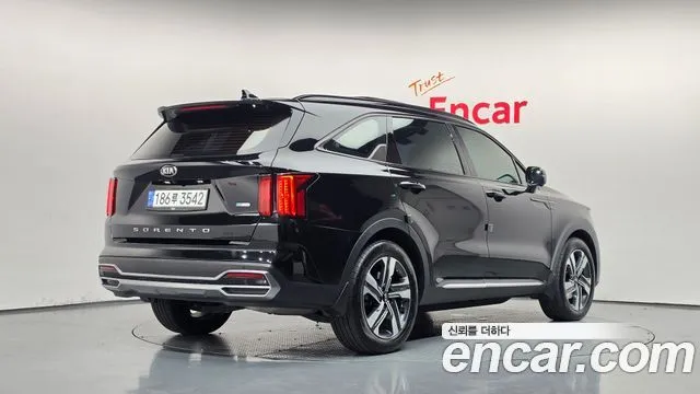 Kia Sorento — фото 8