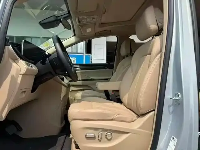Buick GL8 Hybrid — фото 4