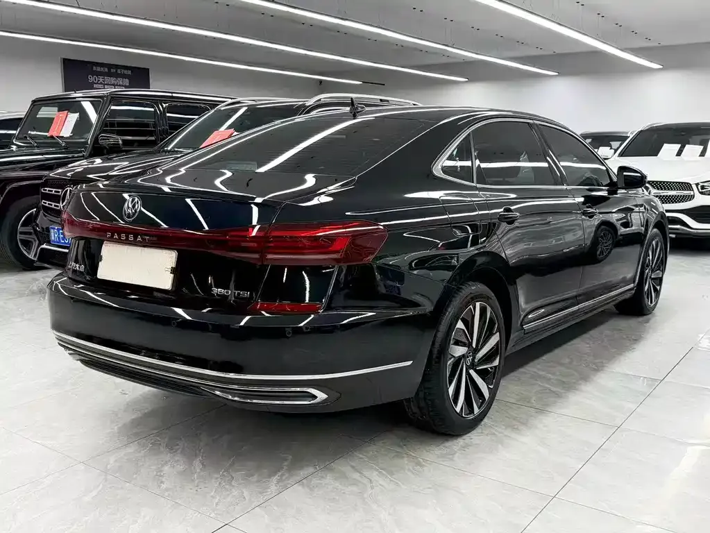 Volkswagen Passat — фото 4