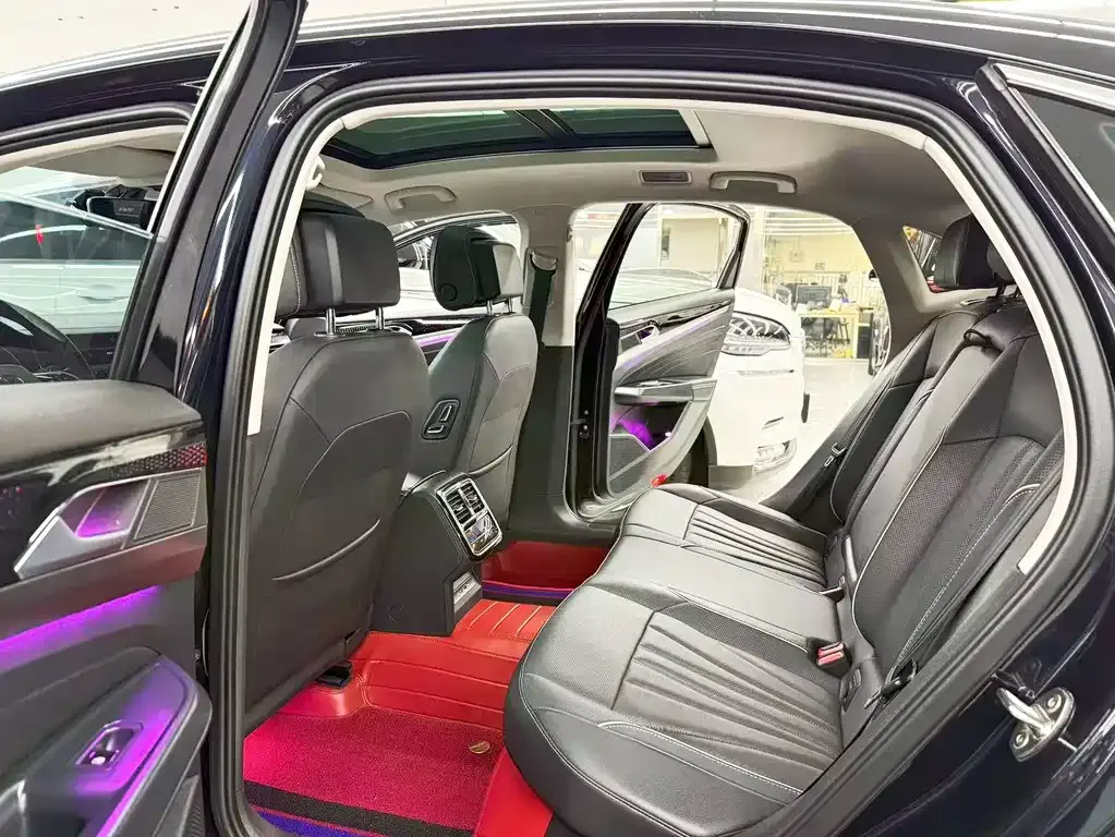 Volkswagen Passat — фото 7